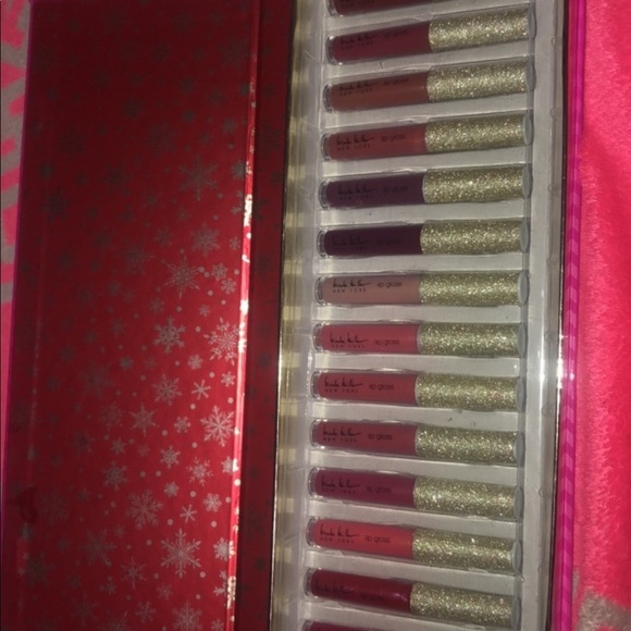 Nicole Miller LipGloss Collection - Picture 4 of 4